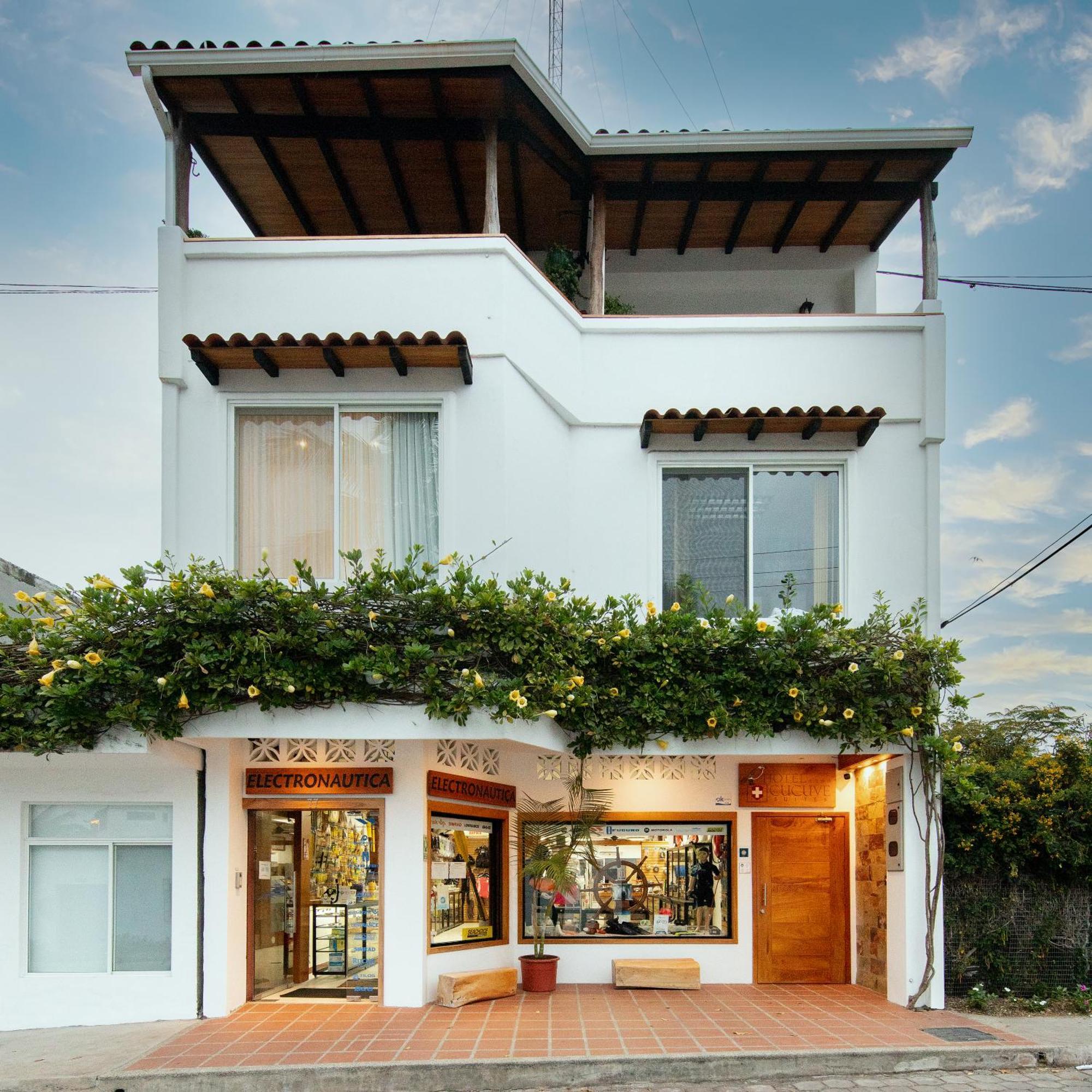 Hotel Cucuve Puerto Ayora  Εξωτερικό φωτογραφία