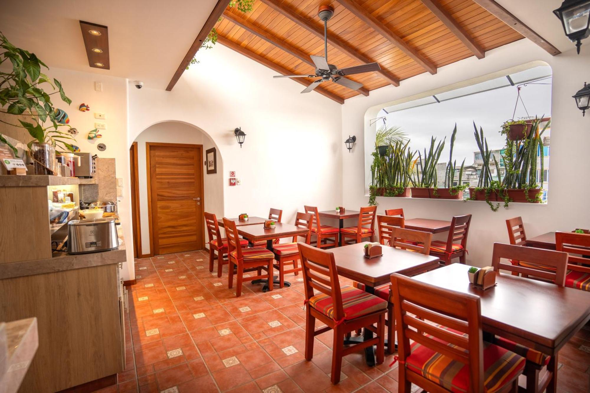 Hotel Cucuve Puerto Ayora  Εξωτερικό φωτογραφία